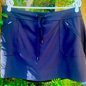 Athletic DRYTEK mini skort black.